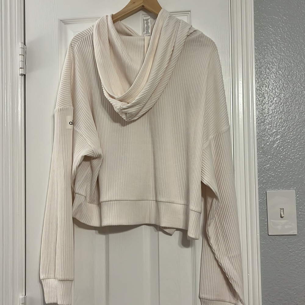 ALO Yoga Muse Hoodie - Picture 4 of 7